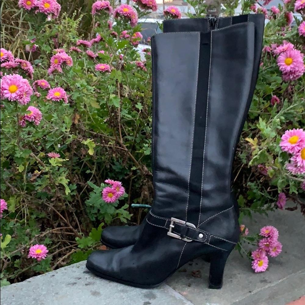 Knee-high leather boots